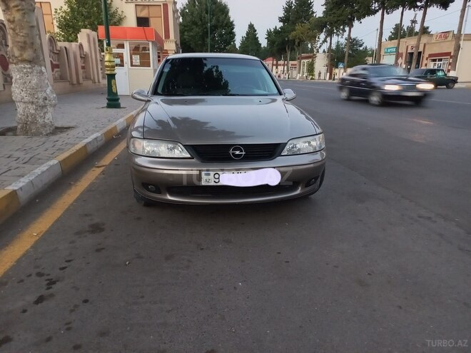 Opel Vectra 1998, 235,758 km - 2.0 l - Qazax