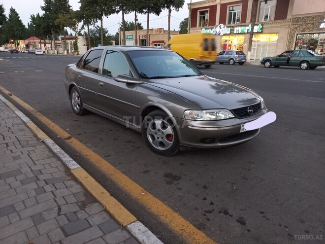 Opel Vectra 1998, 235,758 km - 2.0 l - Qazax