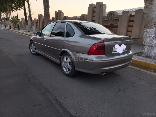 Opel Vectra 1998, 235,758 km - 2.0 l - Qazax