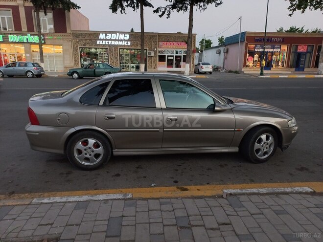 Opel Vectra 1998, 235,758 km - 2.0 l - Qazax