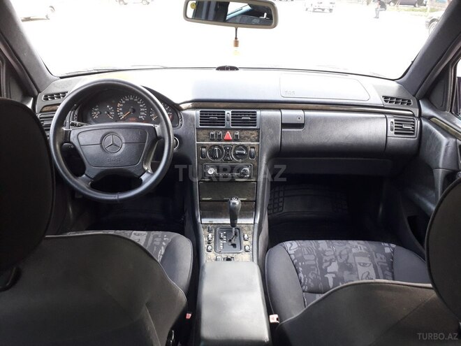 Mercedes E 240 1998, 374,000 km - 2.4 l - Ağcabədi