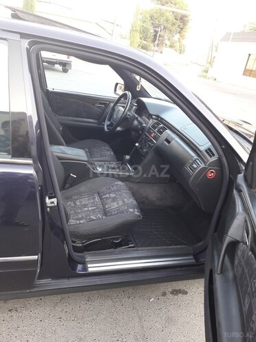 Mercedes E 240 1998, 374,000 km - 2.4 l - Ağcabədi