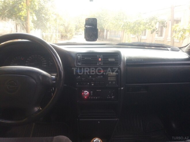 Opel Vectra 1995, 349,120 km - 1.8 l - Gəncə