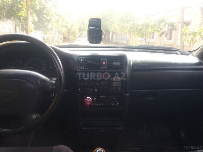 Opel Vectra 1995, 349,120 km - 1.8 l - Gəncə