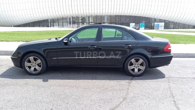 Mercedes E 240 2003, 316,000 km - 2.6 l - Bakı
