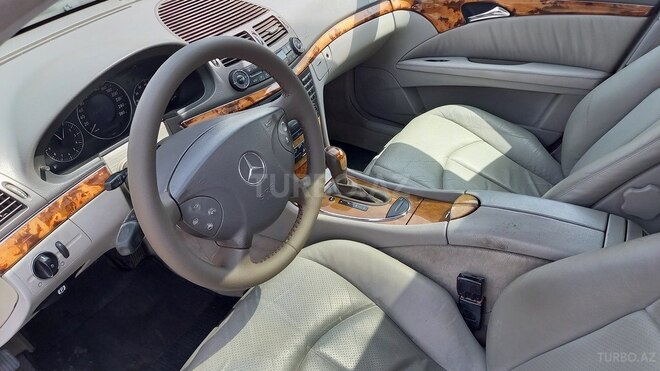 Mercedes E 240 2003, 316,000 km - 2.6 l - Bakı