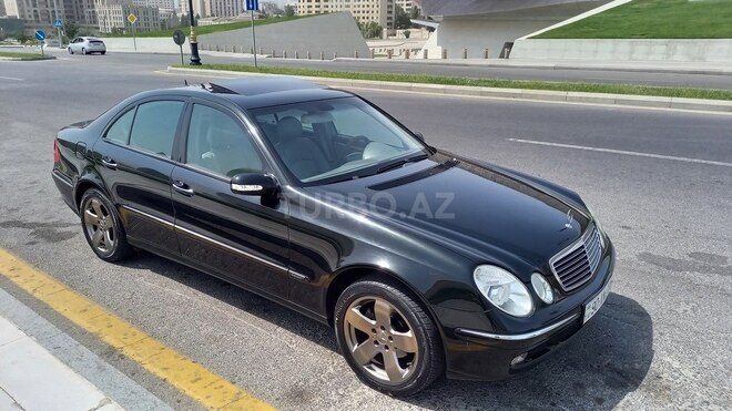 Mercedes E 240 2003, 316,000 km - 2.6 l - Bakı