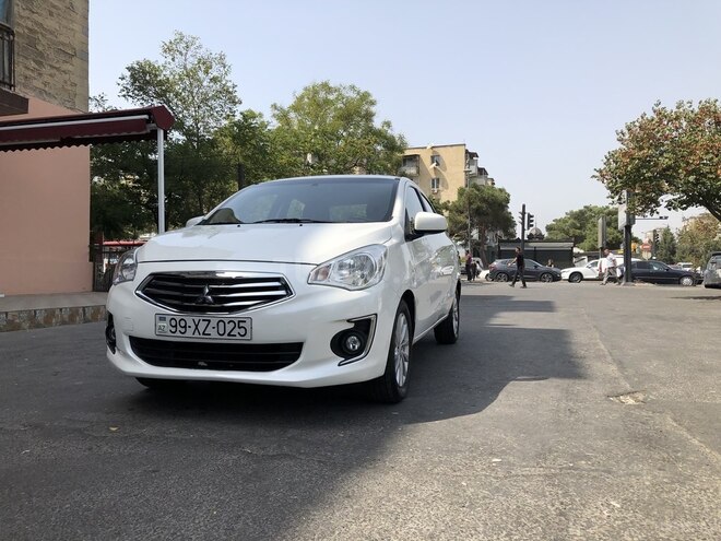 Mitsubishi Attrage 2014, 104,000 km - 1.2 л - Bakı
