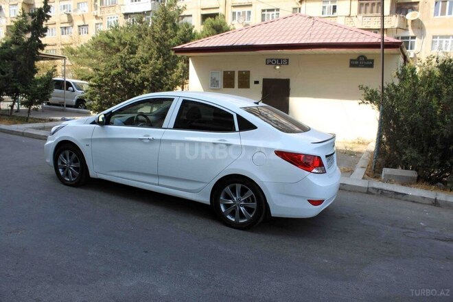 Hyundai Accent 2011, 185,000 km - 1.6 l - Bakı