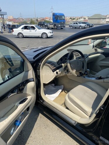 Mercedes E 240 2004, 93,177 km - 2.6 l - Bakı