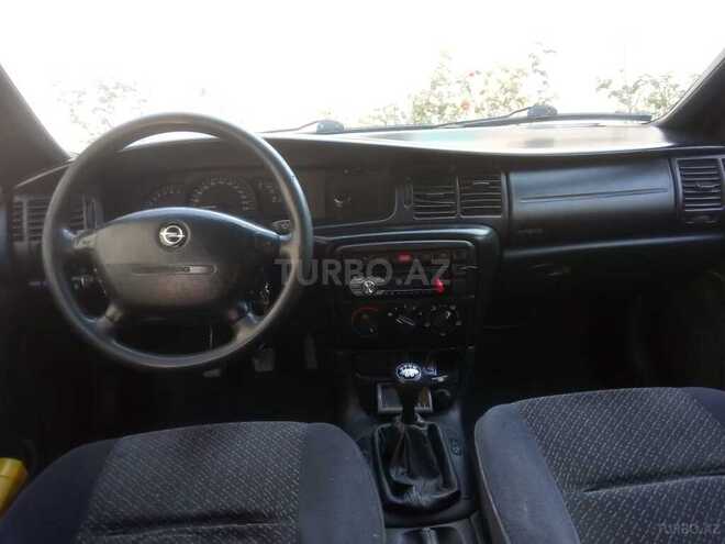 Opel Vectra 1996, 285,643 km - 1.6 l - Bakı