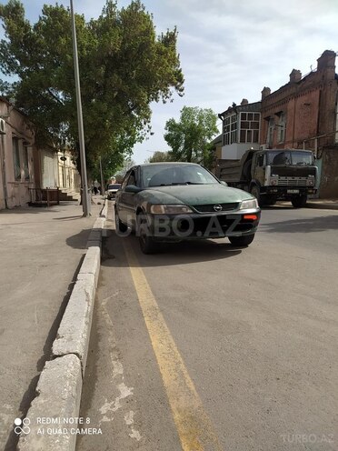 Opel Vectra 1996, 218,500 km - 1.8 л - Gəncə