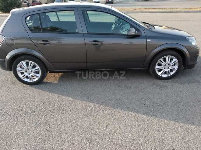 Opel Astra 2009, 135,000 km - 1.4 l - Gəncə