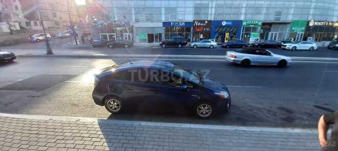Toyota Prius 2011, 200,000 km - 1.8 l - Bakı
