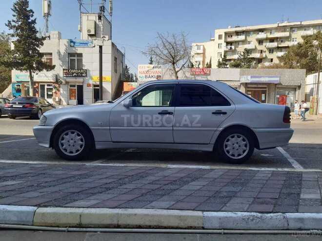 Mercedes C 220 1999, 269,000 km - 2.2 l - Bakı