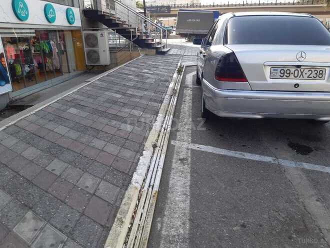Mercedes C 220 1999, 269,000 km - 2.2 l - Bakı