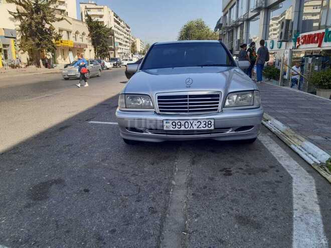 Mercedes C 220 1999, 269,000 km - 2.2 l - Bakı