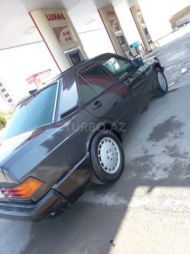 Mercedes 190 1992, 220,000 km - 2.0 л - Sabirabad