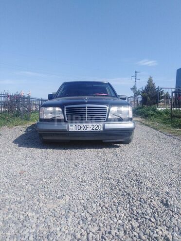 Mercedes E 220 1994, 450,000 km - 2.2 л - Bakı