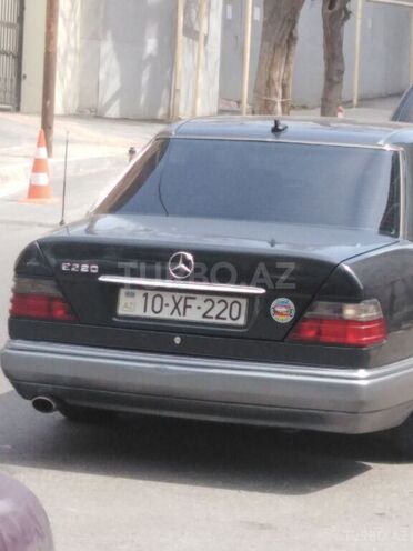 Mercedes E 220 1994, 450,000 km - 2.2 л - Bakı