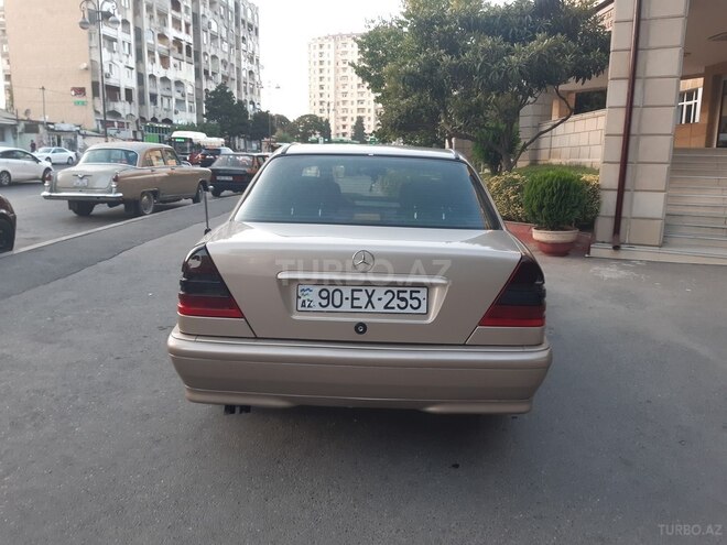 Mercedes C 250 1997, 213,000 km - 2.5 l - Bakı