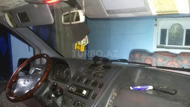 Mercedes Vito 1999, 280,000 km - 2.0 l - Sabirabad