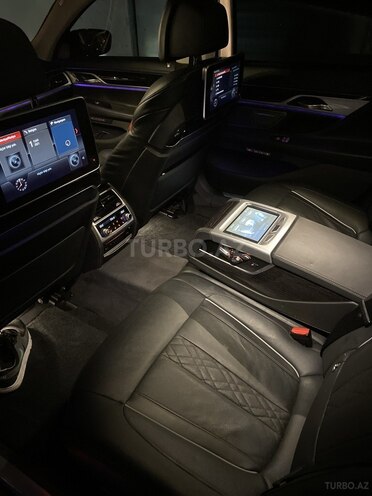 BMW 740 2017, 100,000 km - 3.0 л - Bakı