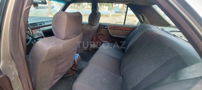 Mercedes E 200 1989, 425,385 km - 2.0 л - Bakı