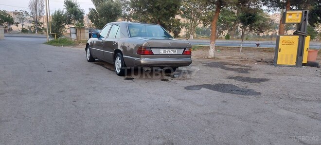 Mercedes E 200 1989, 425,385 km - 2.0 л - Bakı
