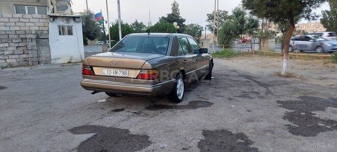 Mercedes E 200 1989, 425,385 km - 2.0 л - Bakı