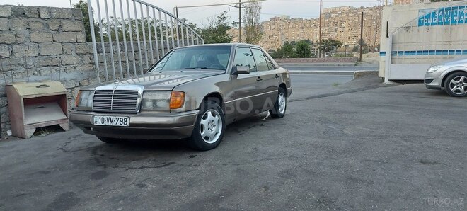 Mercedes E 200 1989, 425,385 km - 2.0 л - Bakı