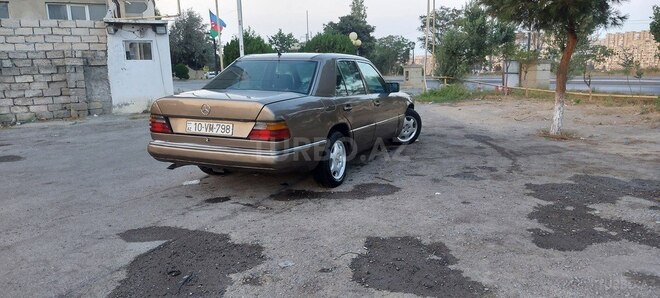 Mercedes E 200 1989, 425,385 km - 2.0 л - Bakı