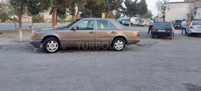 Mercedes E 200 1989, 425,385 km - 2.0 л - Bakı
