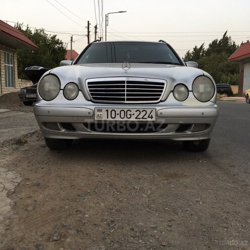 Mercedes E 220 2001, 413,582 km - 2.2 l - Tovuz