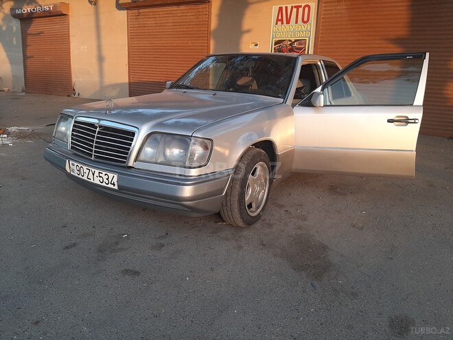 Mercedes E 220 1990, 687,456 km - 2.2 l - Bakı