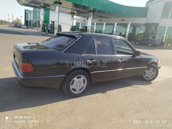 Mercedes E 250 1993, 501,652 km - 2.5 l - Beyləqan