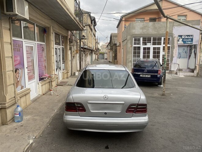 Mercedes E 220 2000, 389 km - 2.2 л - Bakı