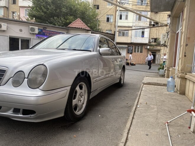 Mercedes E 220 2000, 389 km - 2.2 л - Bakı
