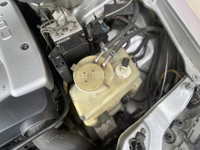 Mercedes E 220 2000, 389 km - 2.2 л - Bakı