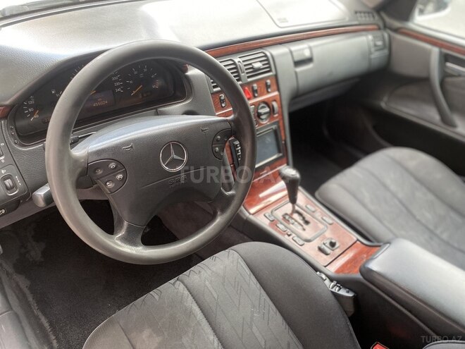 Mercedes E 220 2000, 389 km - 2.2 л - Bakı