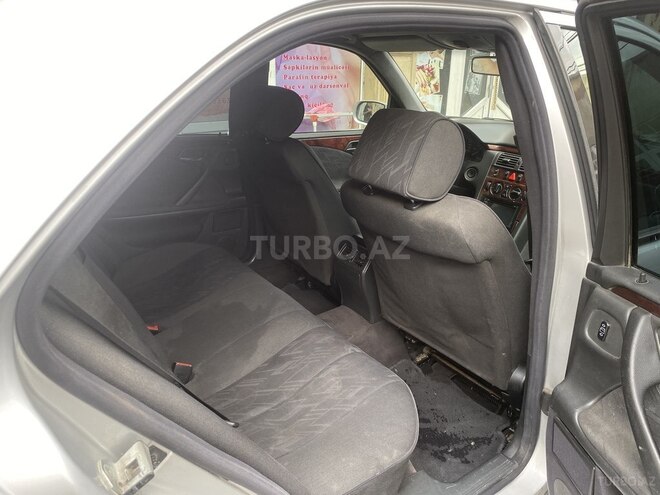 Mercedes E 220 2000, 389 km - 2.2 л - Bakı