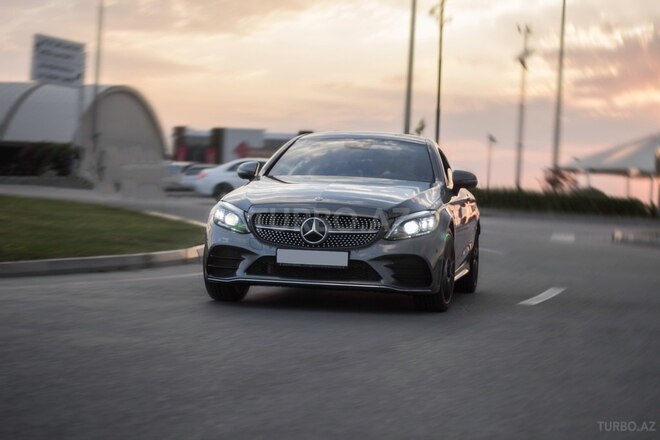 Mercedes C 300 2018, 28,000 km - 2.0 л - Bakı