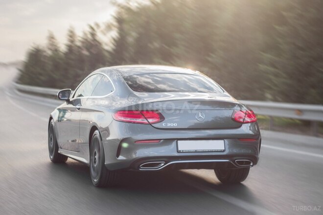 Mercedes C 300 2018, 28,000 km - 2.0 л - Bakı