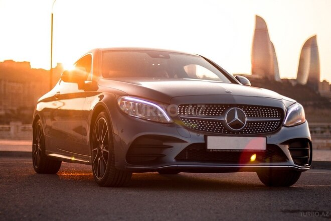 Mercedes C 300 2018, 28,000 km - 2.0 л - Bakı