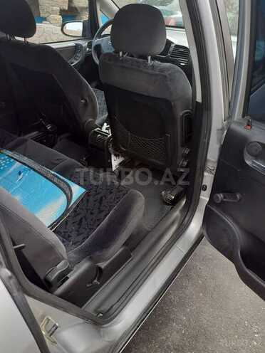 Opel Zafira 1999, 325,000 km - 1.8 л - Bakı