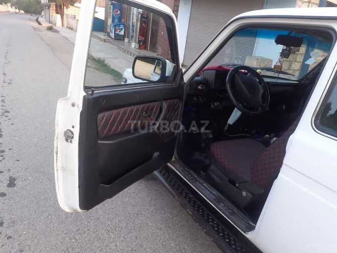 LADA (VAZ) Niva 2005, 150,000 km - 1.7 l - Astara