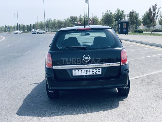 Opel Astra 2009, 153,000 km - 1.4 л - Bakı