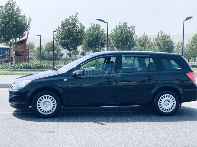 Opel Astra 2009, 153,000 km - 1.4 л - Bakı