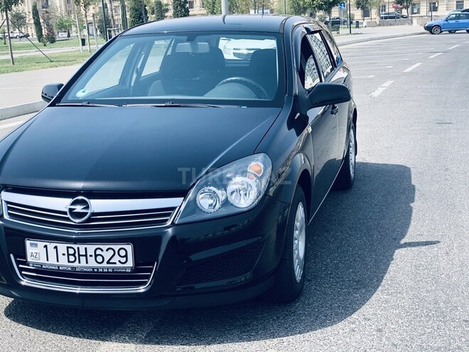 Opel Astra 2009, 153,000 km - 1.4 л - Bakı