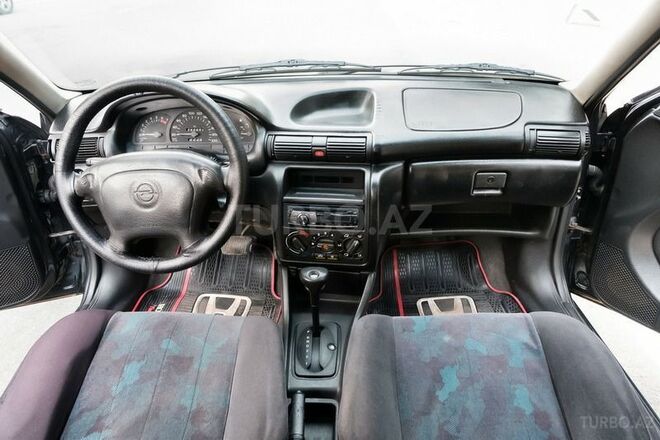 Opel Astra 1996, 295,000 km - 1.6 l - Bakı